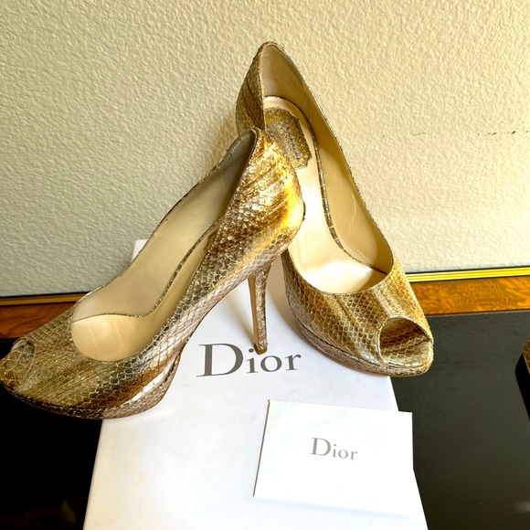 Christian Dior Gold Leather Pumps - Picture 1 of 5